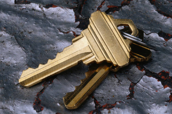 https://newlevelproperties.com/wp-content/uploads/2021/02/gold-keys.jpg